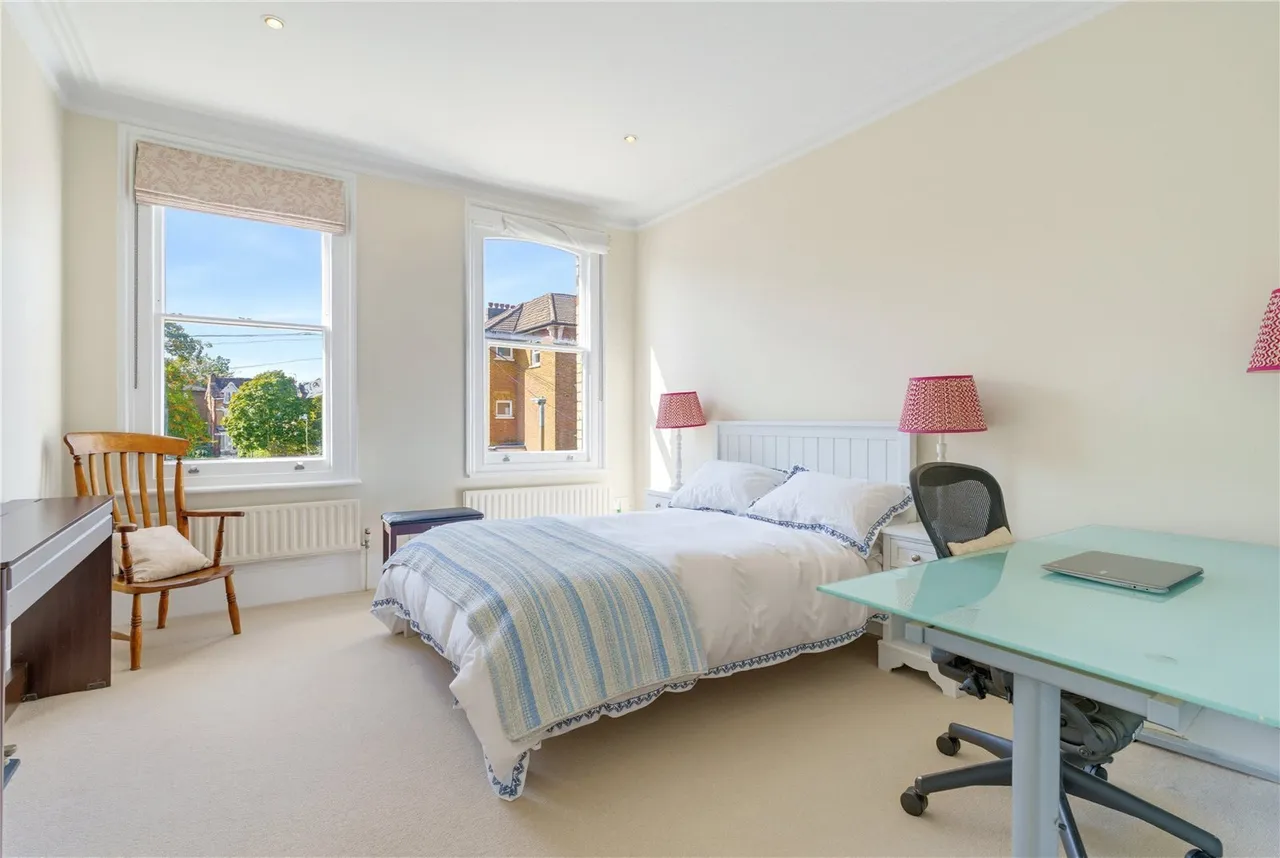 Ramsden Road, London, SW12, photo 10