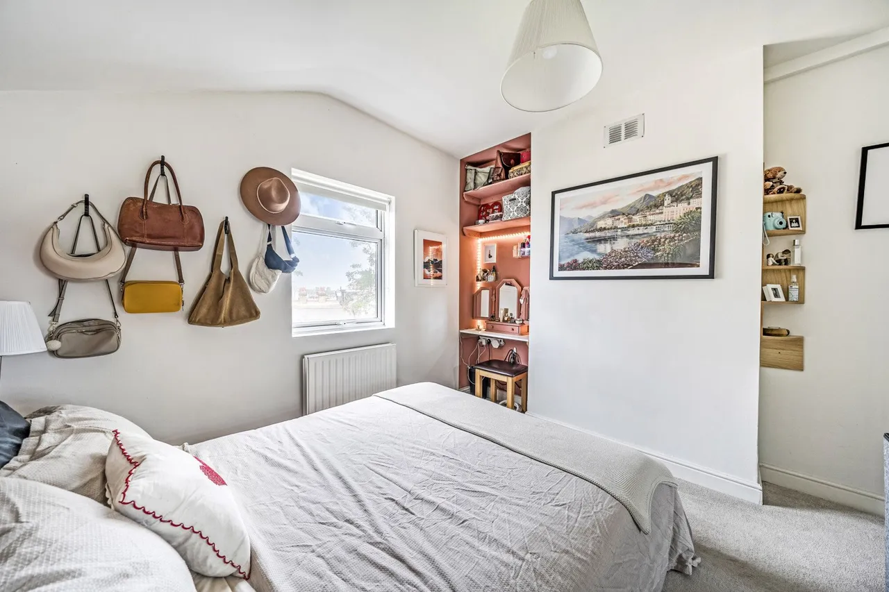 Charlton Road, SE3, photo 16