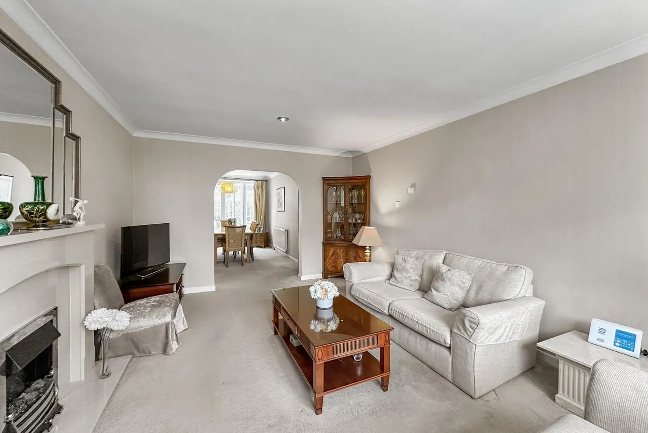 Wellfield Lane, Hale, Cheshire WA15 8LP, photo 21