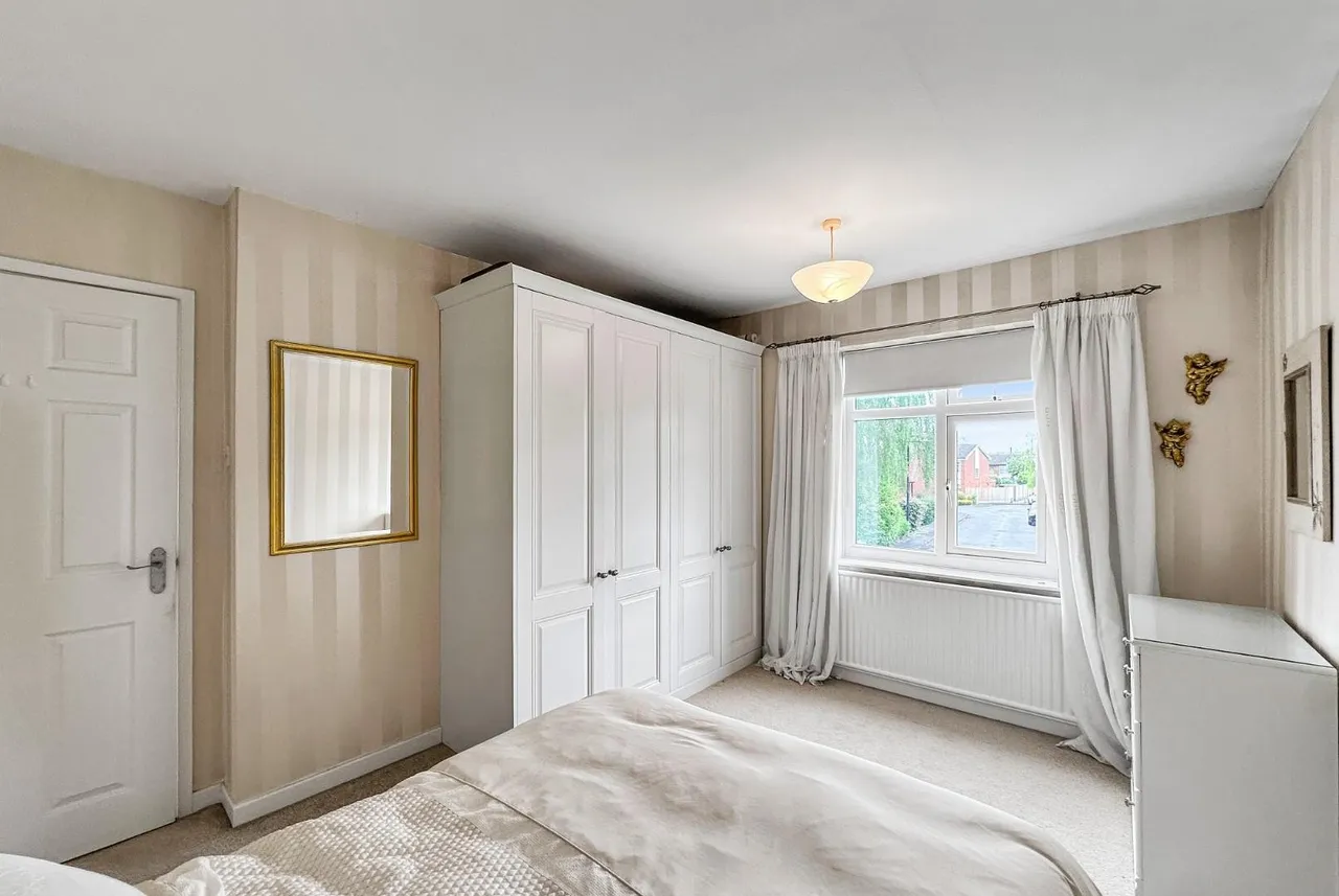 Wellfield Lane, Hale, Cheshire WA15 8LP, photo 14