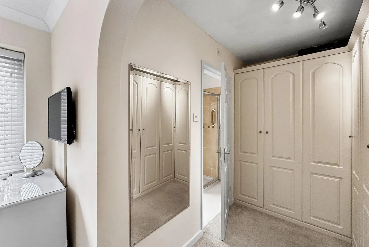 Wellfield Lane, Hale, Cheshire WA15 8LP, photo 12