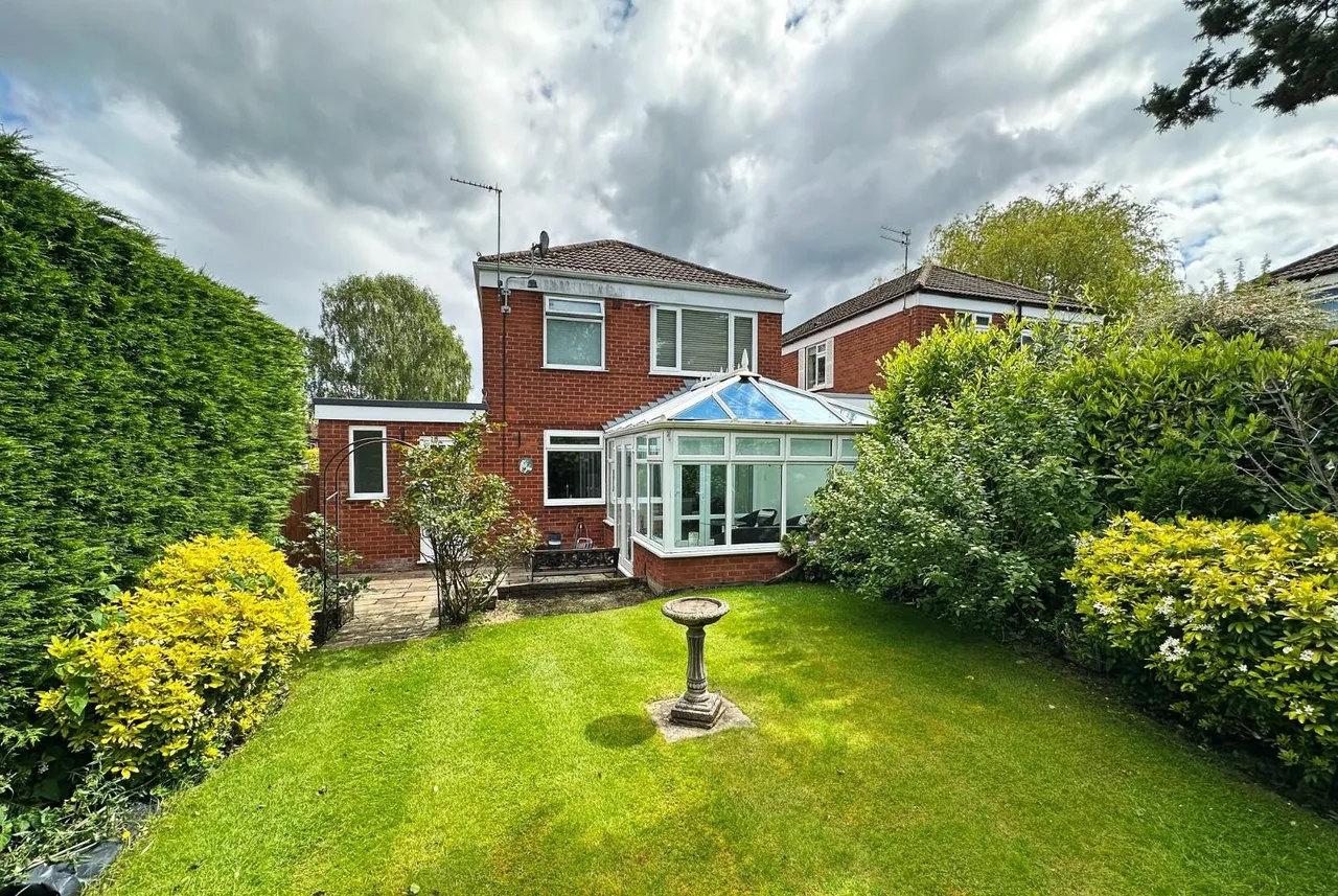 Wellfield Lane, Hale, Cheshire WA15 8LP, photo 7