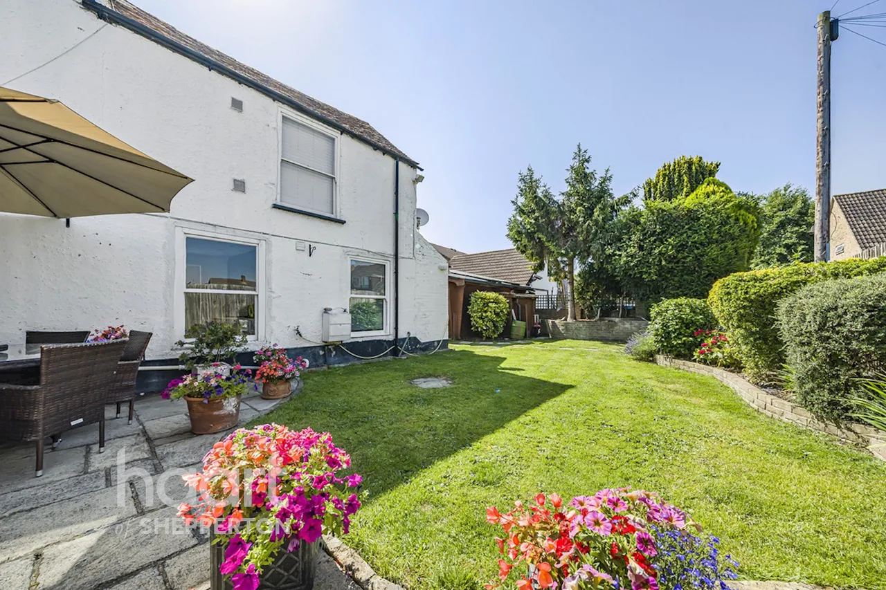 Bedfont Road, Stanwell, TW19, photo 22