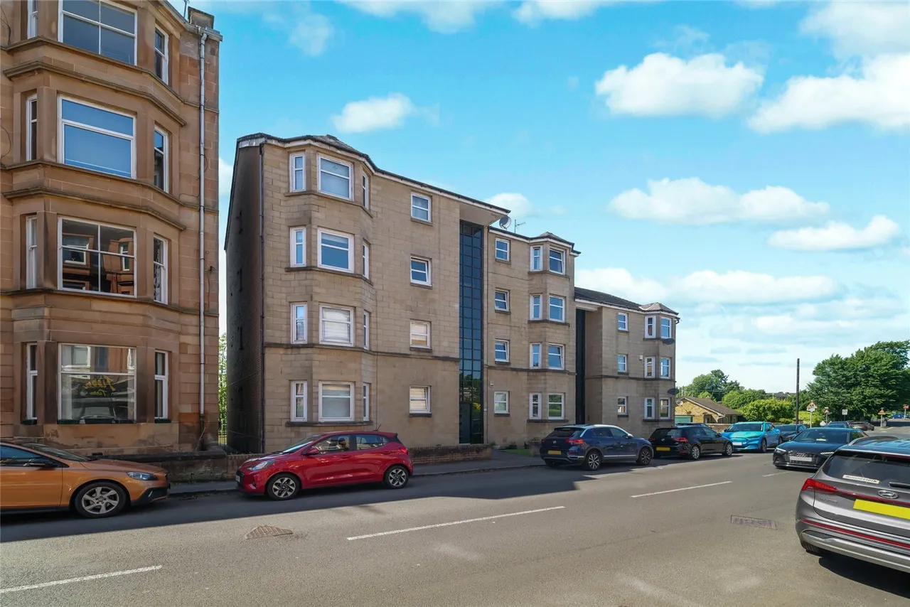 2 bed flat for sale — Old Castle Road, Cathcart, Glasgow, G44