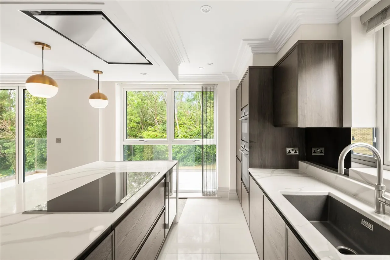 The Drive, Ickenham, photo 12