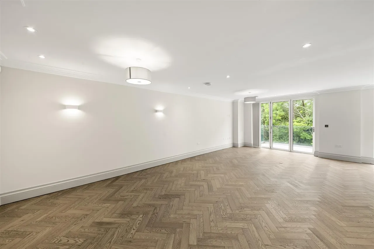 The Drive, Ickenham, photo 9