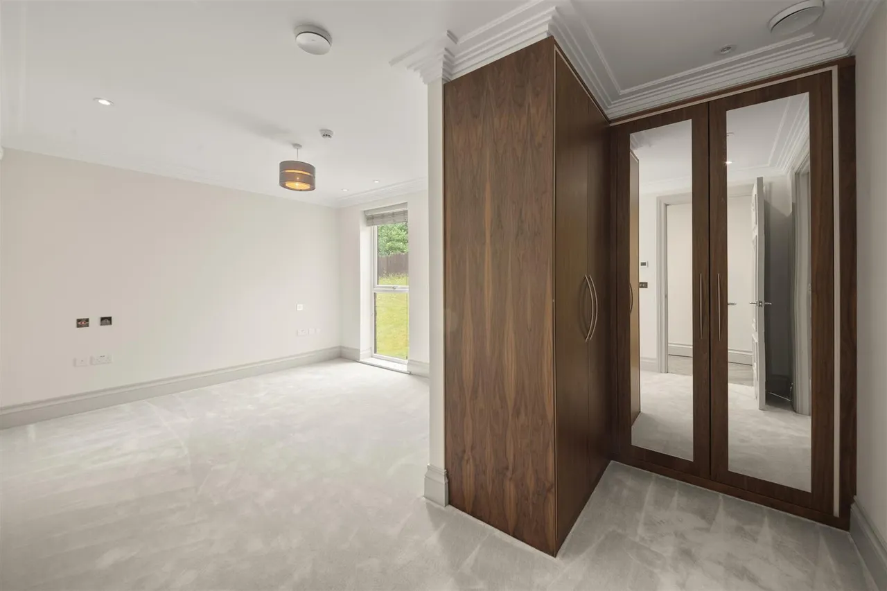 The Drive, Ickenham, photo 10
