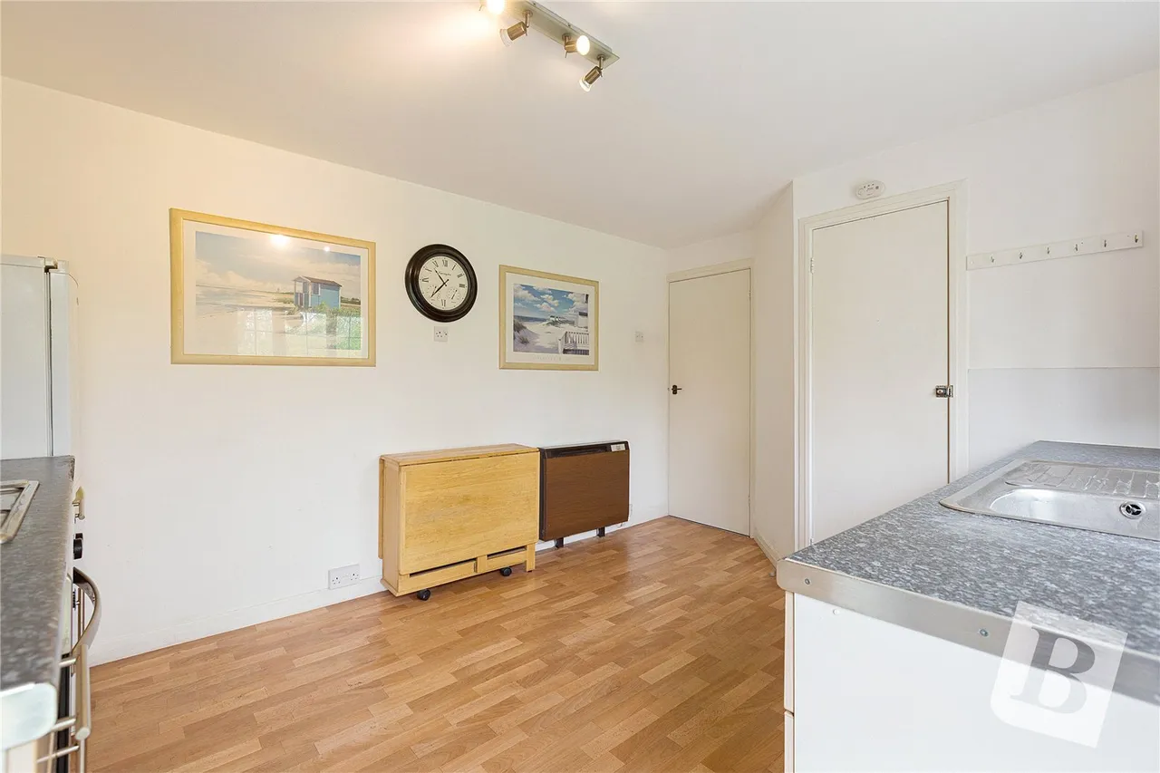 Waldegrave Court, Upminster, RM14, photo 9