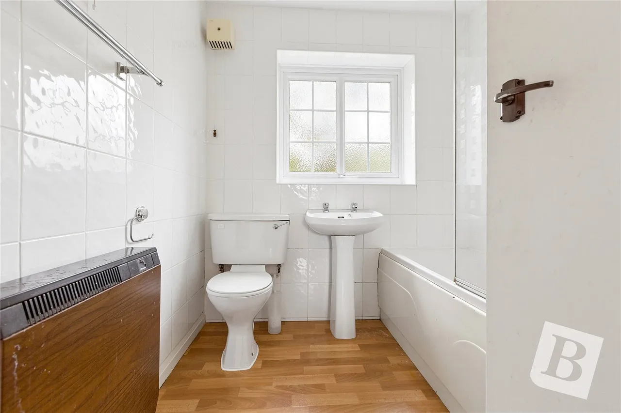 Waldegrave Court, Upminster, RM14, photo 5