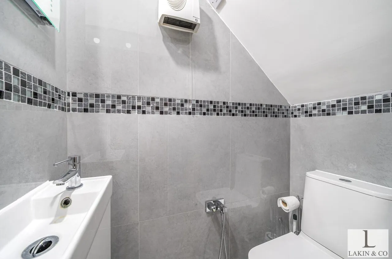 The Dingle, Hillingdon, UB10 0DH, photo 12