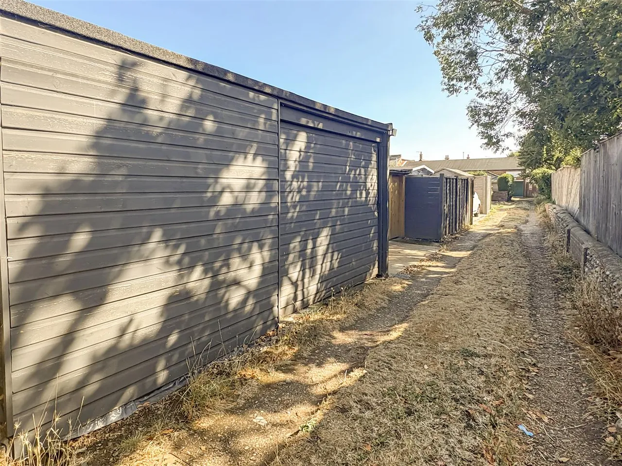 Church Road, Rustington, photo 16