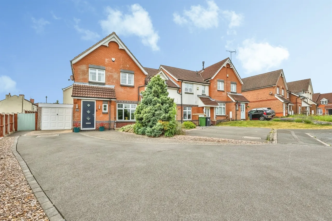 3 bed house for sale, Jasmine Court, Heanor, DE75