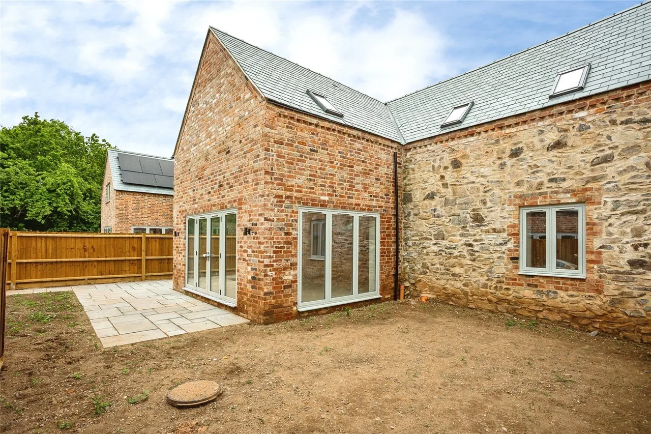 Newstead Way, Loughborough, LE11, photo 3