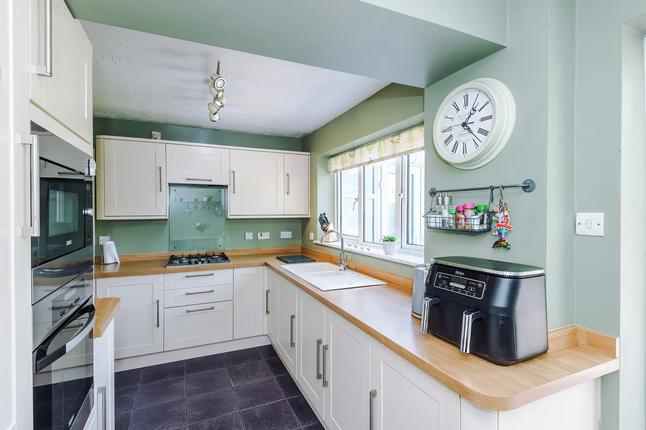 Wotton Drive, Ashton-In-Makerfield, Wigan, Wigan, WN4 8XR, photo 11