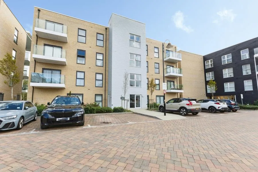 Fairhaven Drive, Reading, RG2, photo 17