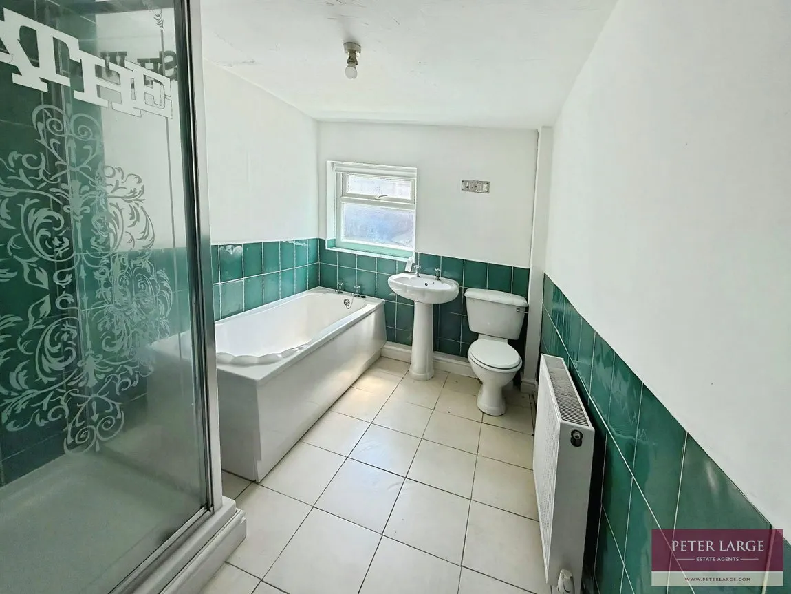 Vale Road, Rhyl, Denbighshire, LL18 2BY, photo 6