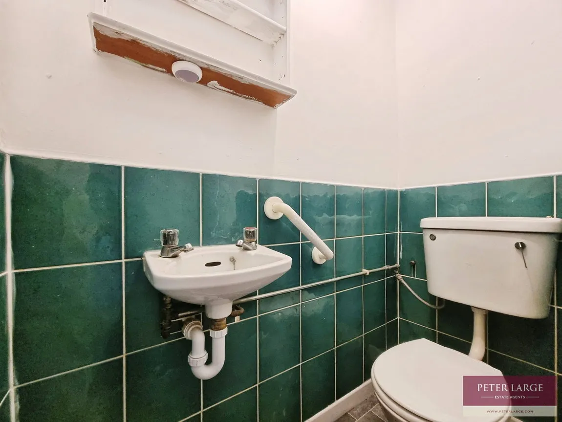 Vale Road, Rhyl, Denbighshire, LL18 2BY, photo 10