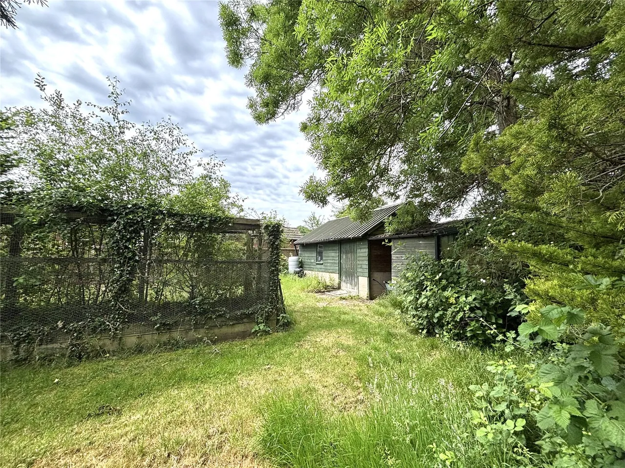 Vicarage Road, Lover, Salisbury, Wiltshire, SP5 2PE, photo 17