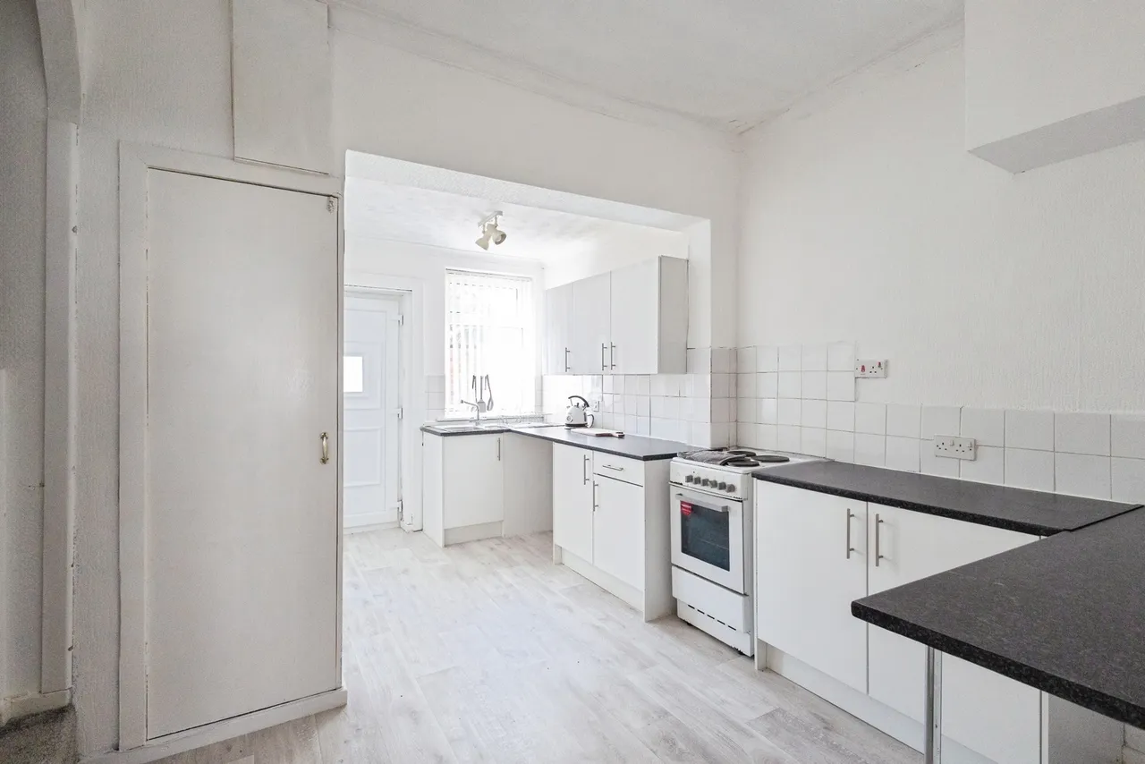 Cheetham Hill Road, Dukinfield, Greater Manchester, SK16, photo 5