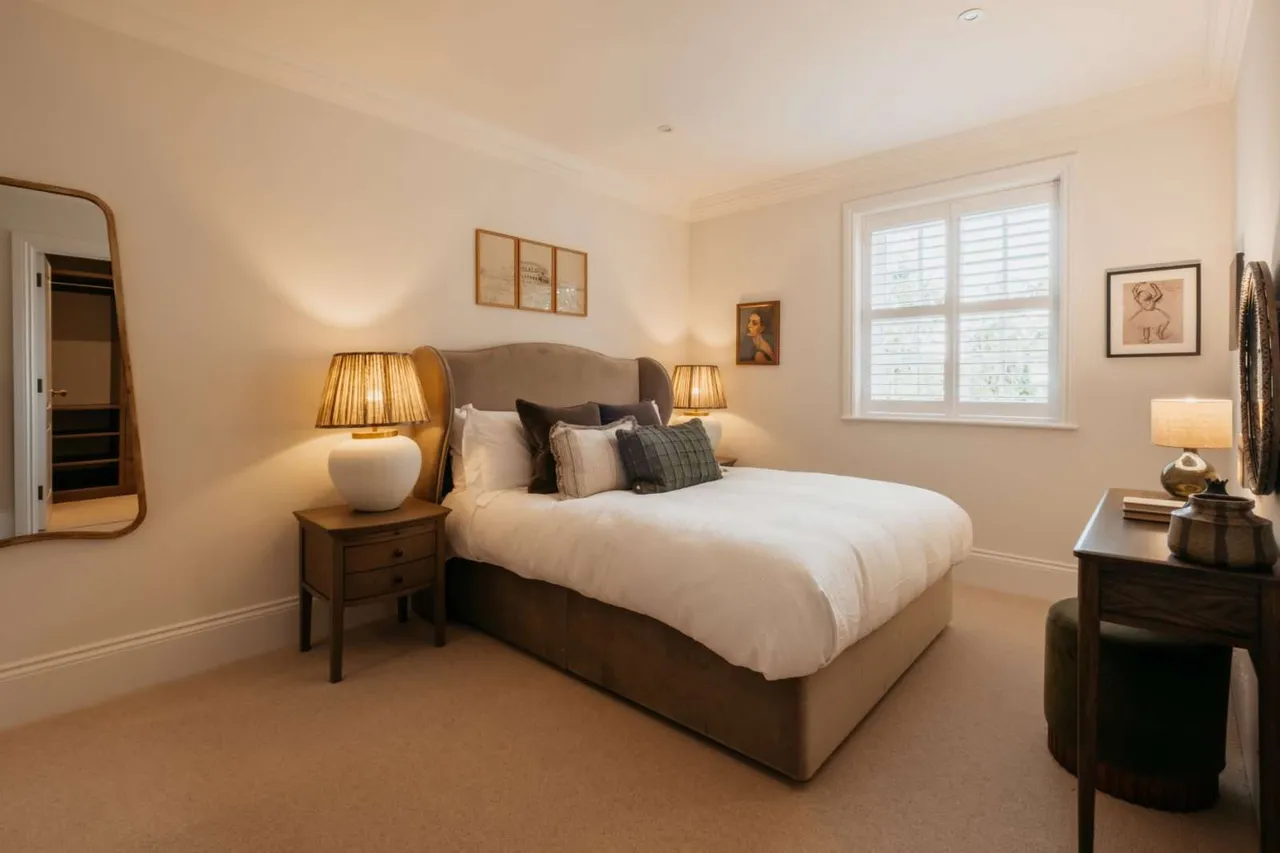 Farnham Road, Odiham, RG29, photo 8