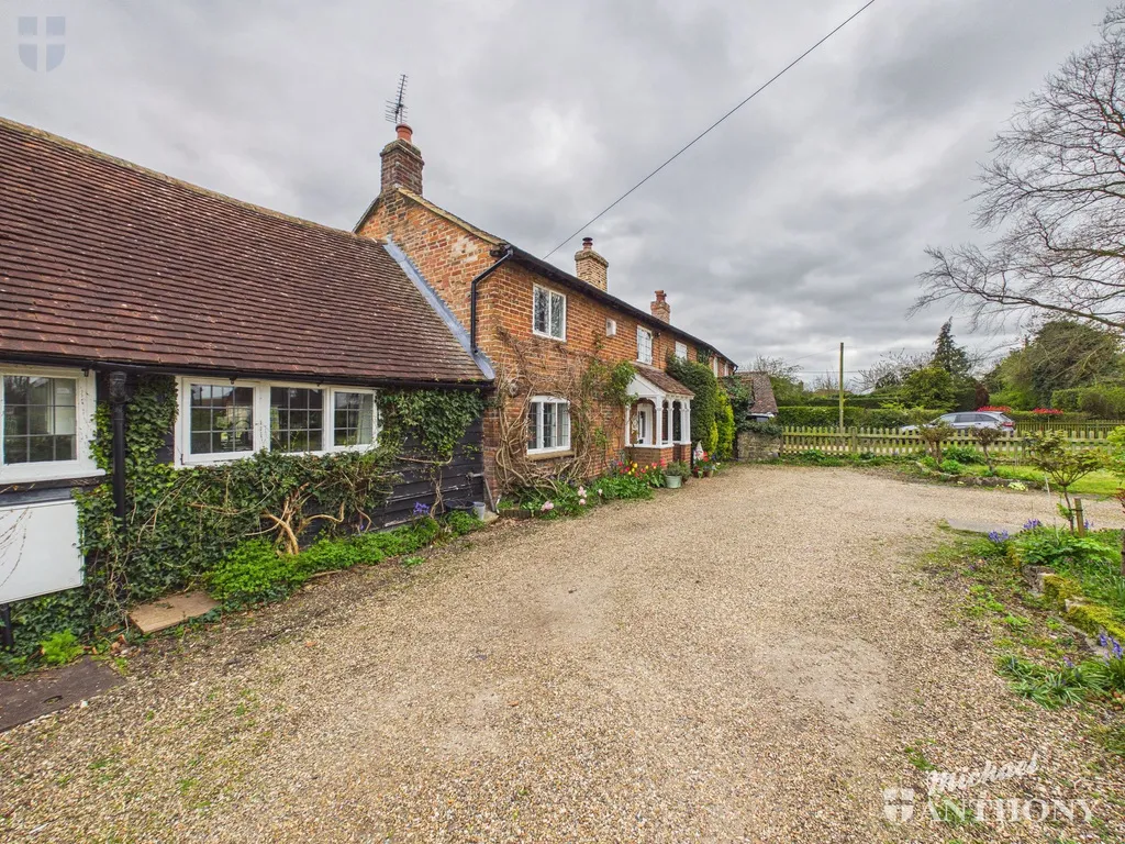 Risborough Road, Stoke Mandeville, Aylesbury, HP22 5UP, photo 22