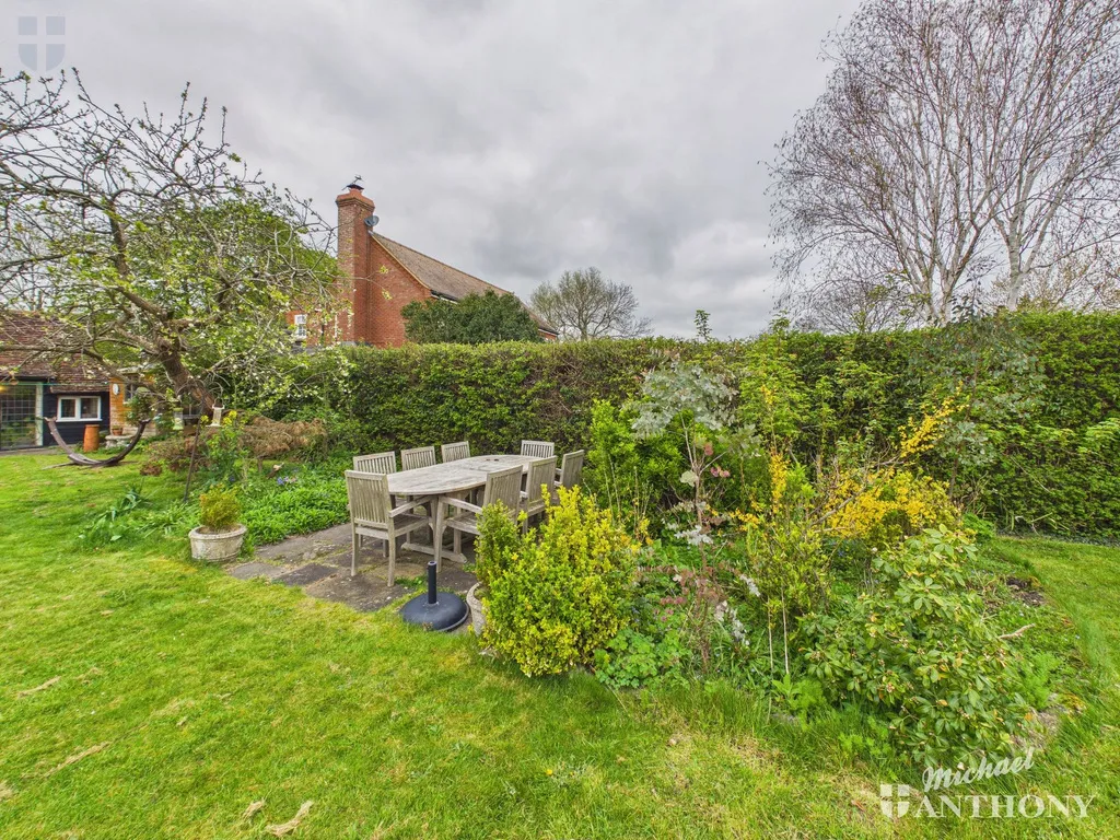 Risborough Road, Stoke Mandeville, Aylesbury, HP22 5UP, photo 19