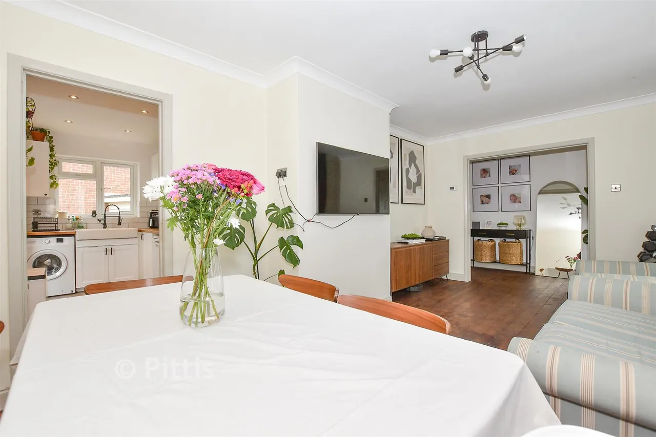 St. Mary's Road, Brading, PO36, photo 5