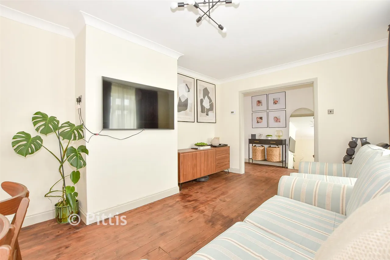 St. Mary's Road, Brading, PO36, photo 6