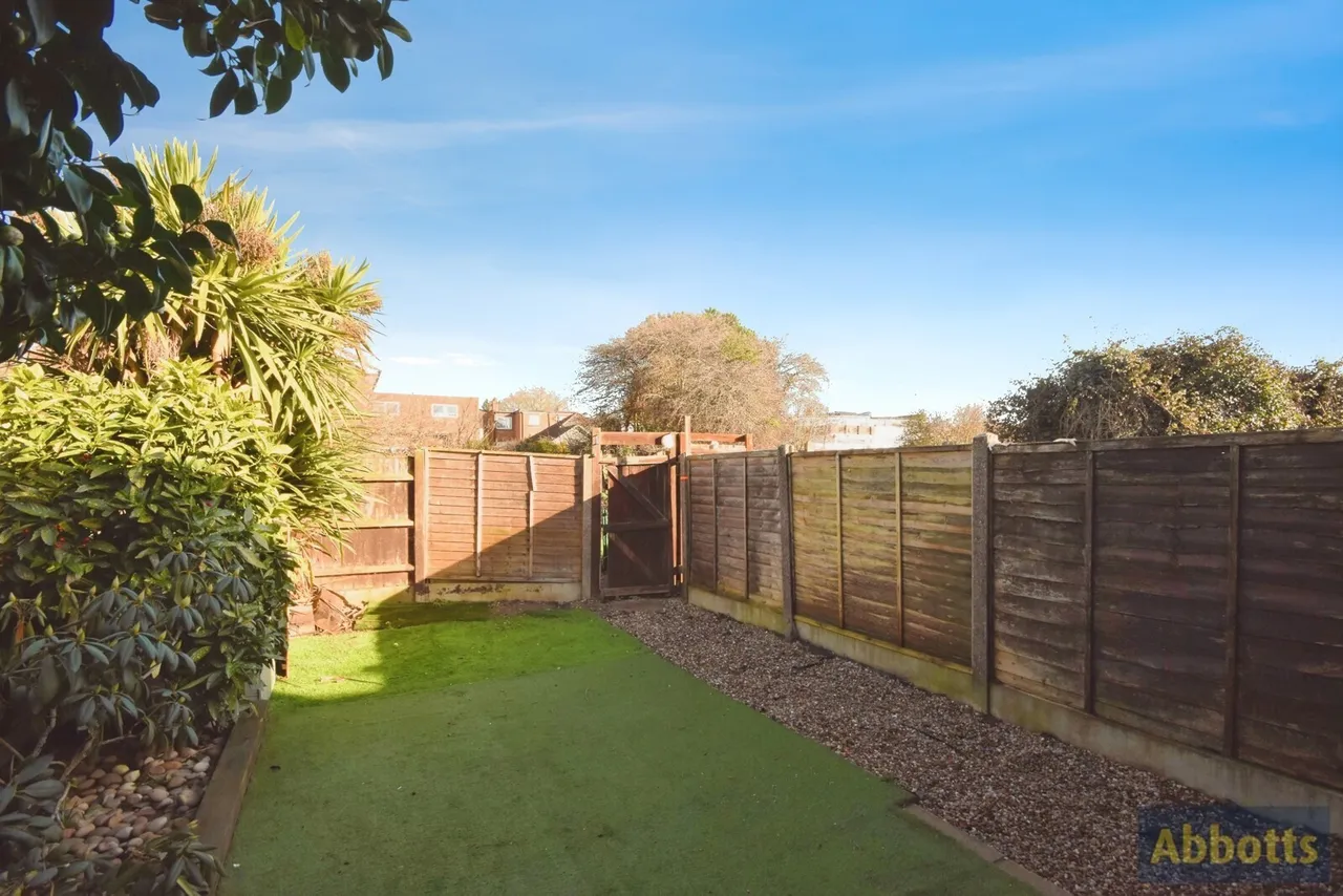 Bramble Road, Leigh-on-Sea, Essex, SS9, photo 34