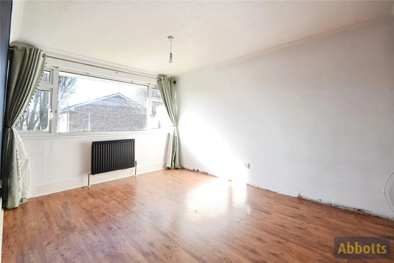 Bramble Road, Leigh-on-Sea, Essex, SS9, photo 4
