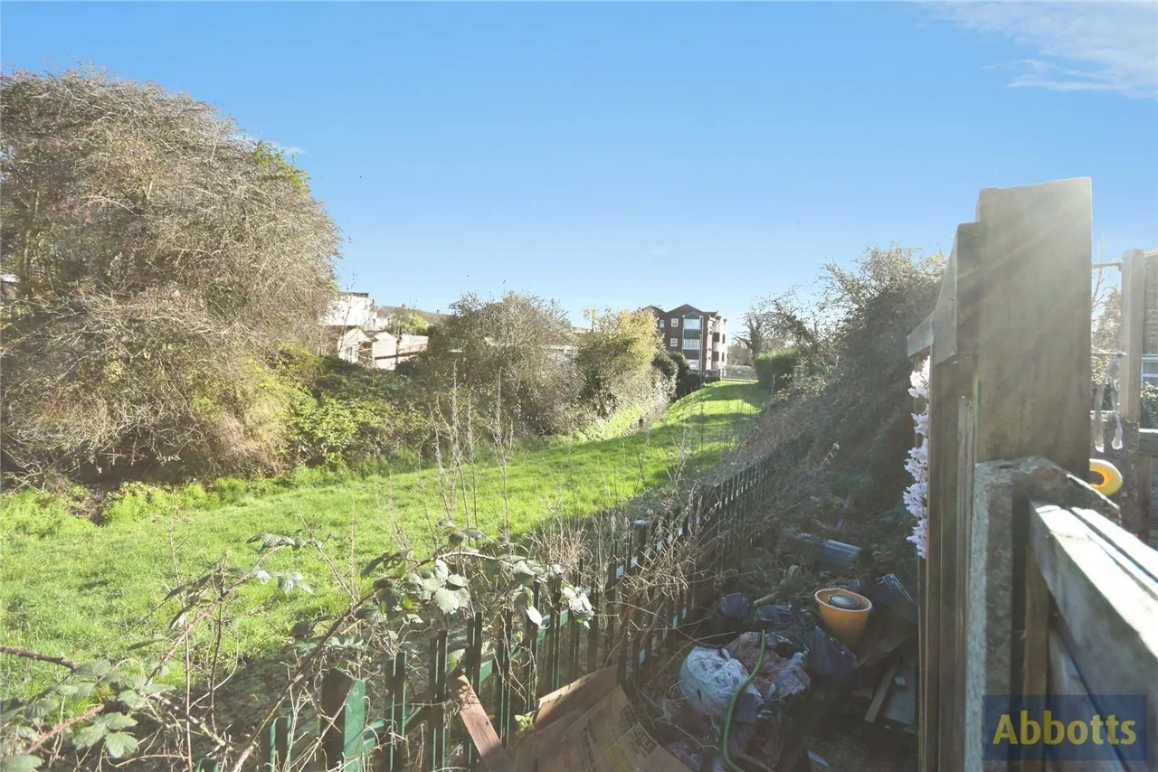 Bramble Road, Leigh-on-Sea, Essex, SS9, photo 21