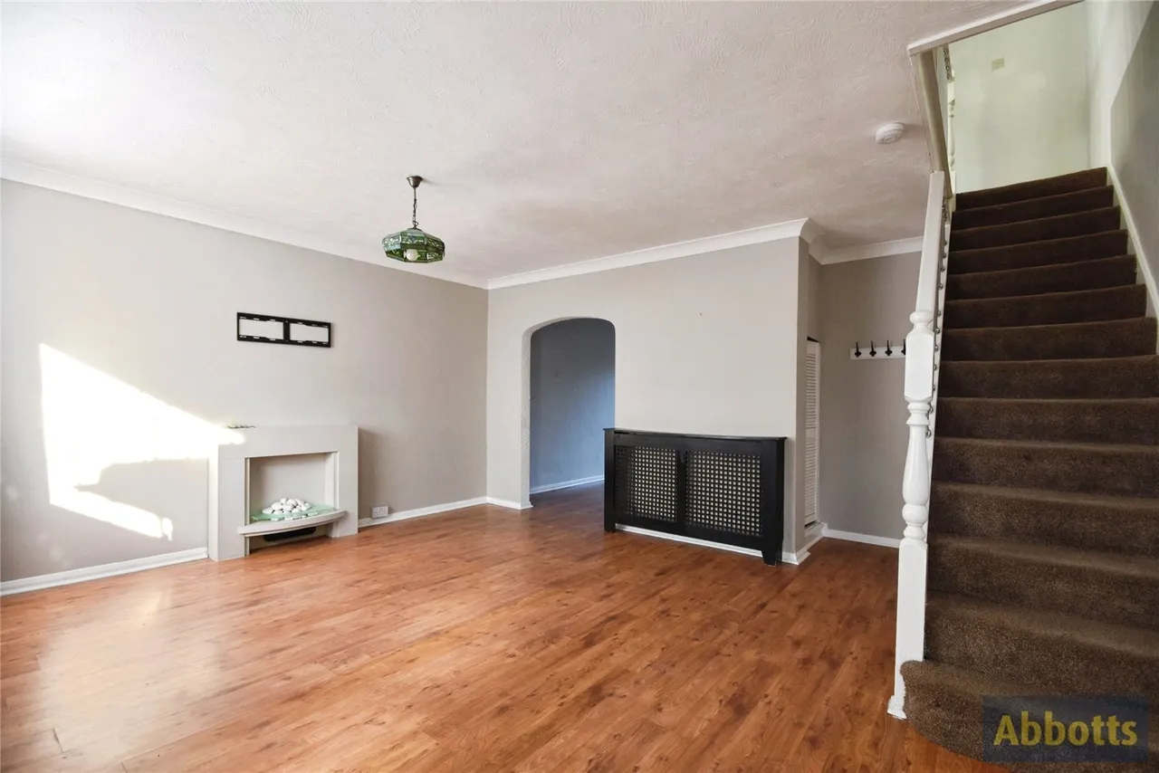 Bramble Road, Leigh-on-Sea, Essex, SS9, photo 2