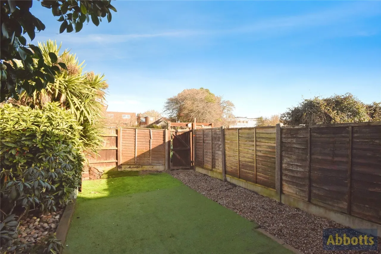 Bramble Road, Leigh-on-Sea, Essex, SS9, photo 18