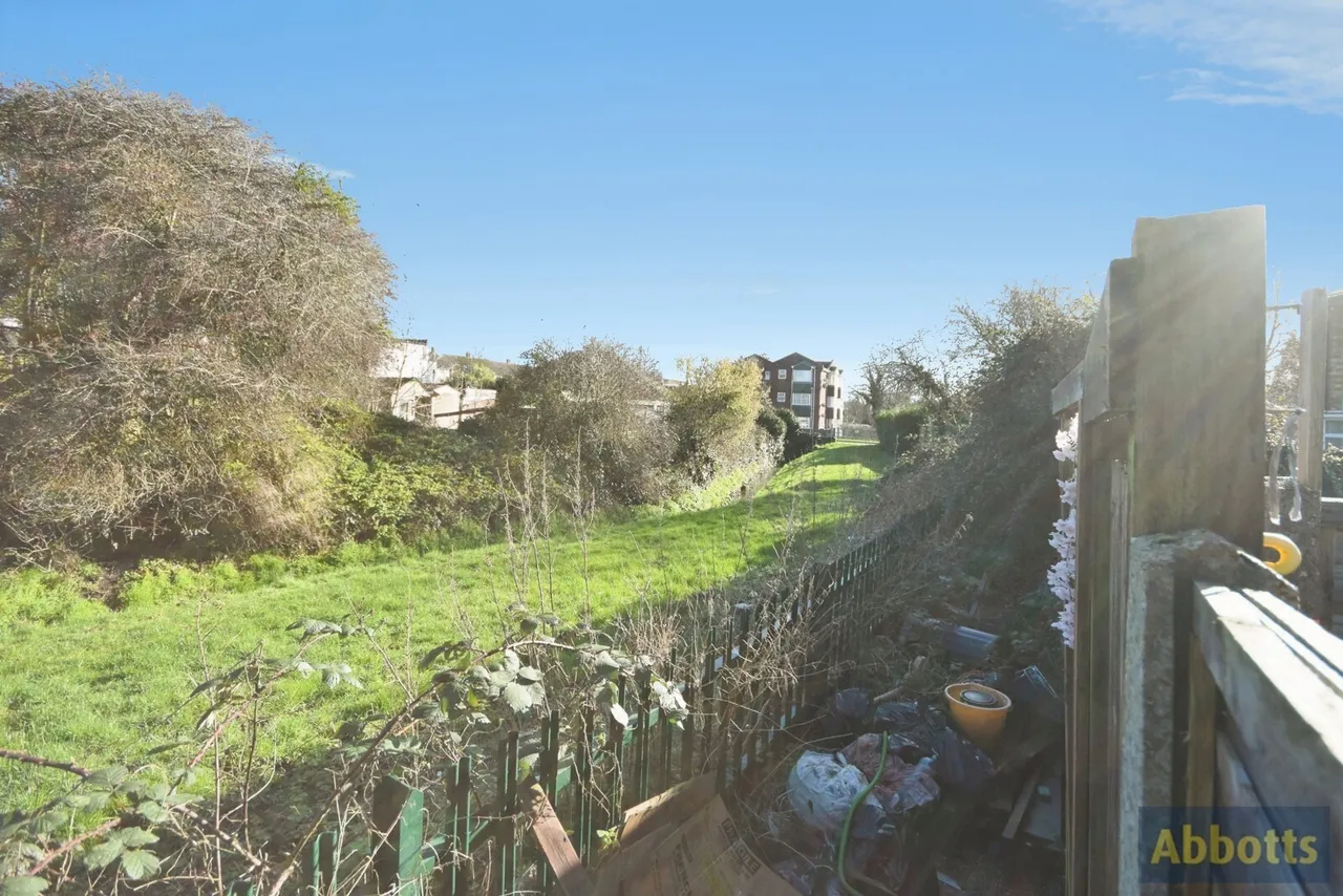 Bramble Road, Leigh-on-Sea, Essex, SS9, photo 36