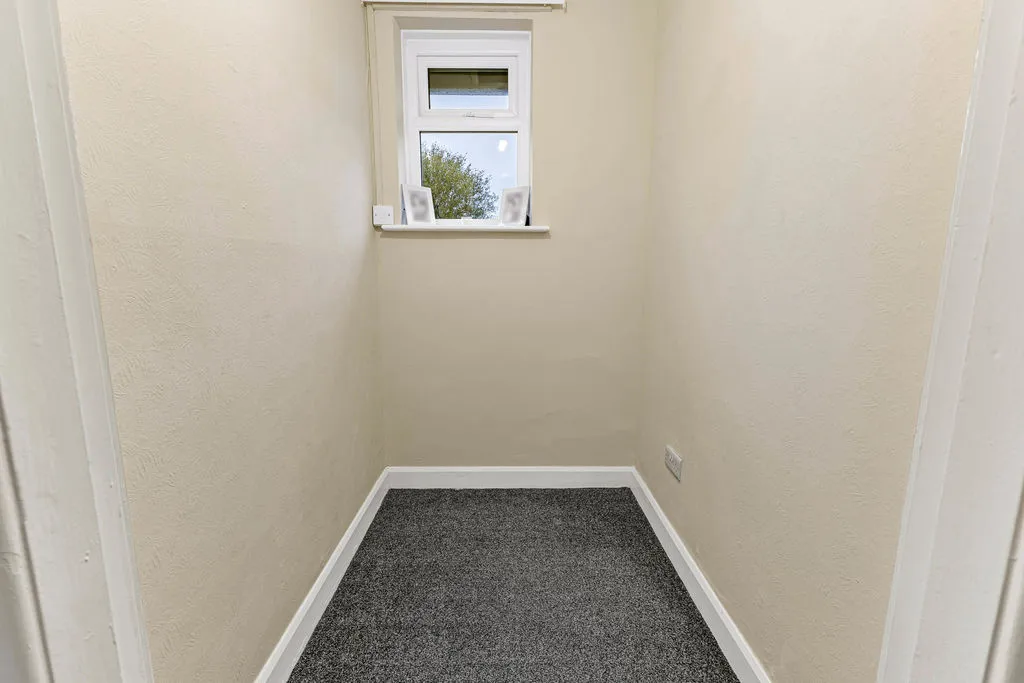 Newark Road, Rochdale, OL12, photo 13