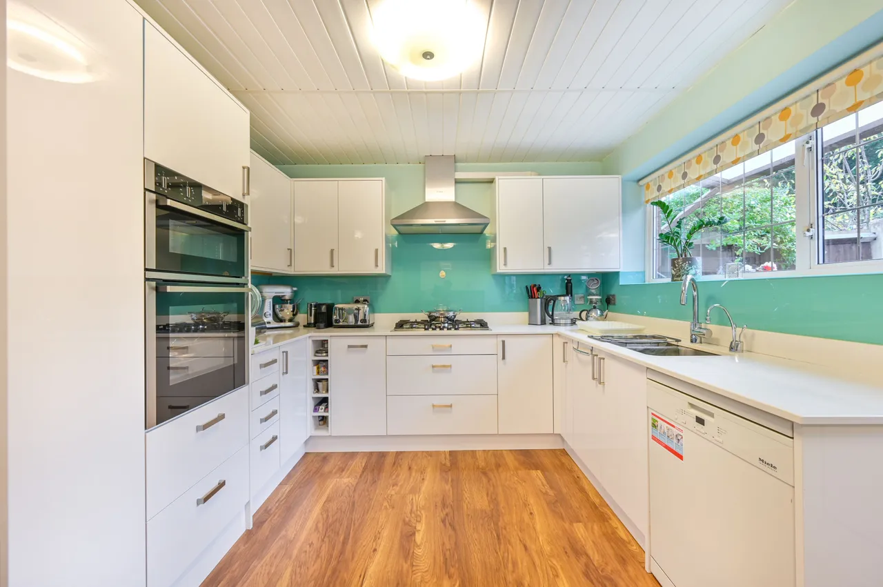 9 Birchen Grove, London, photo 11
