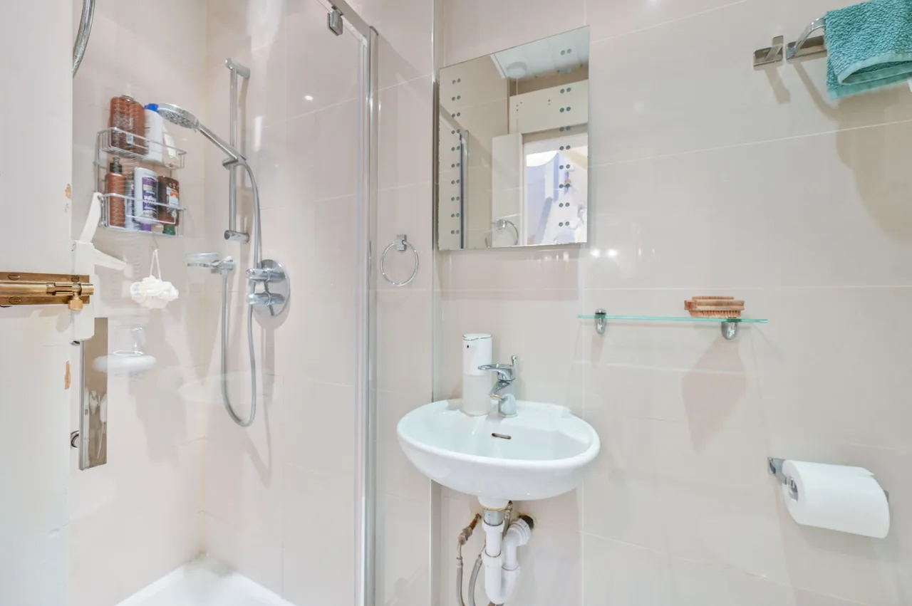 9 Birchen Grove, London, photo 10