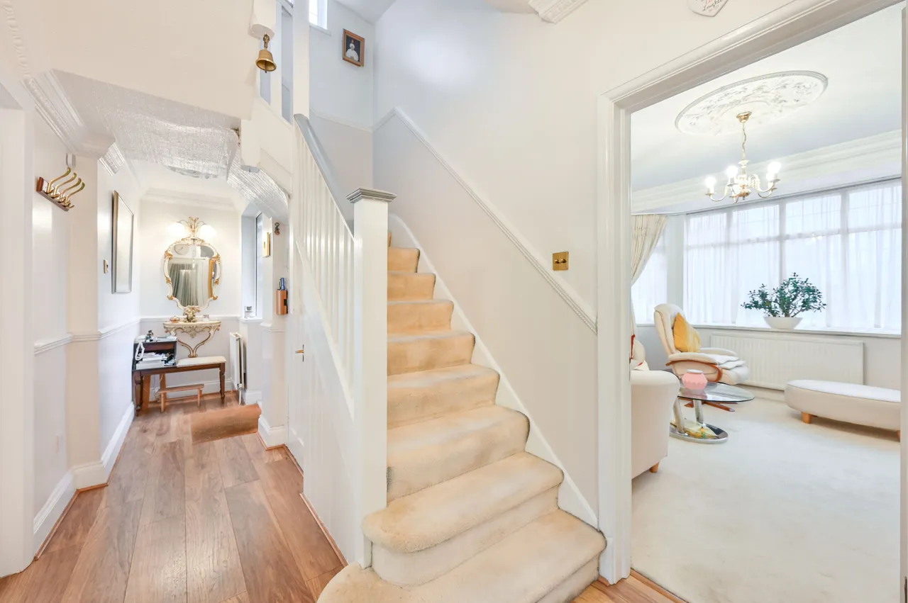 9 Birchen Grove, London, photo 7