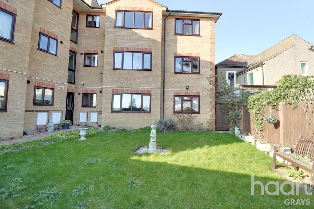 Gipsy Lane, Grays, RM17, photo 3