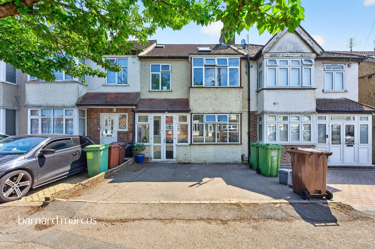 Rosehill Avenue, Sutton, photo 5