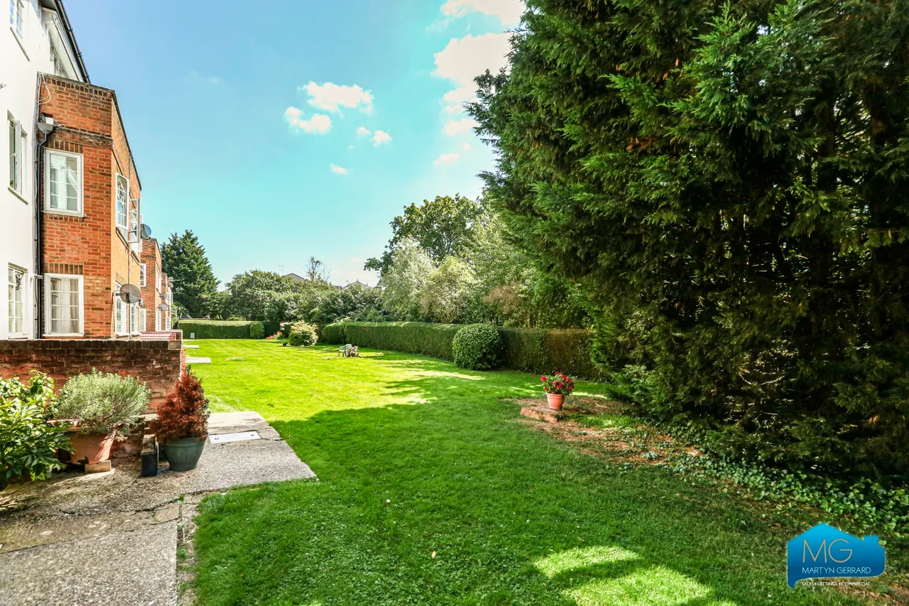 Lyttelton Road, London, N2, photo 11