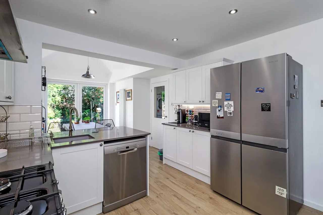 Shaftesbury Avenue, Timperley WA15 7NP, photo 17
