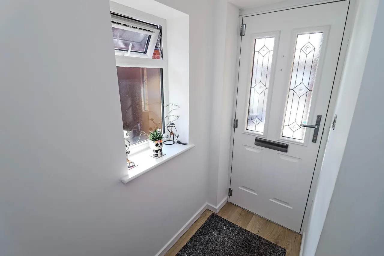 Shaftesbury Avenue, Timperley WA15 7NP, photo 24