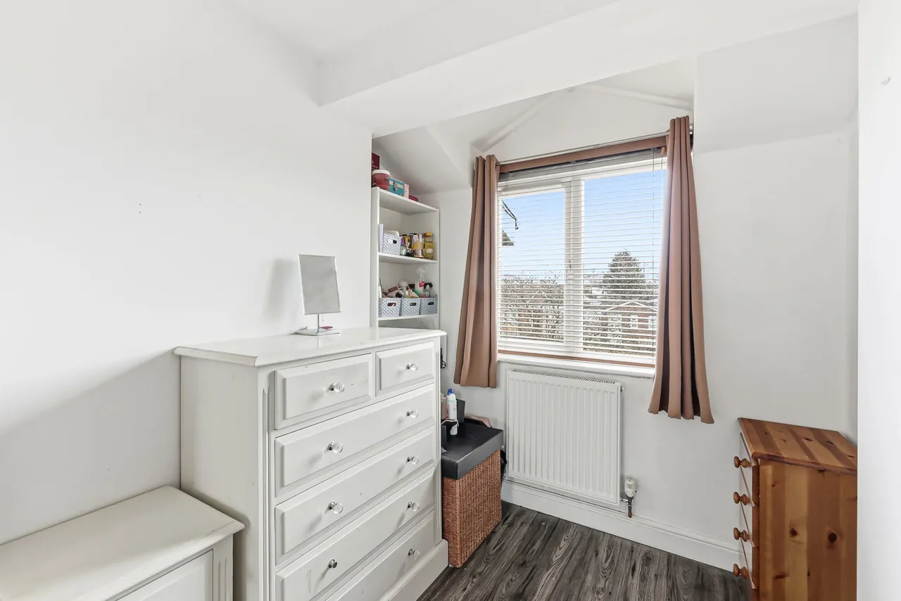 Lakefield Avenue, Toddington, photo 9
