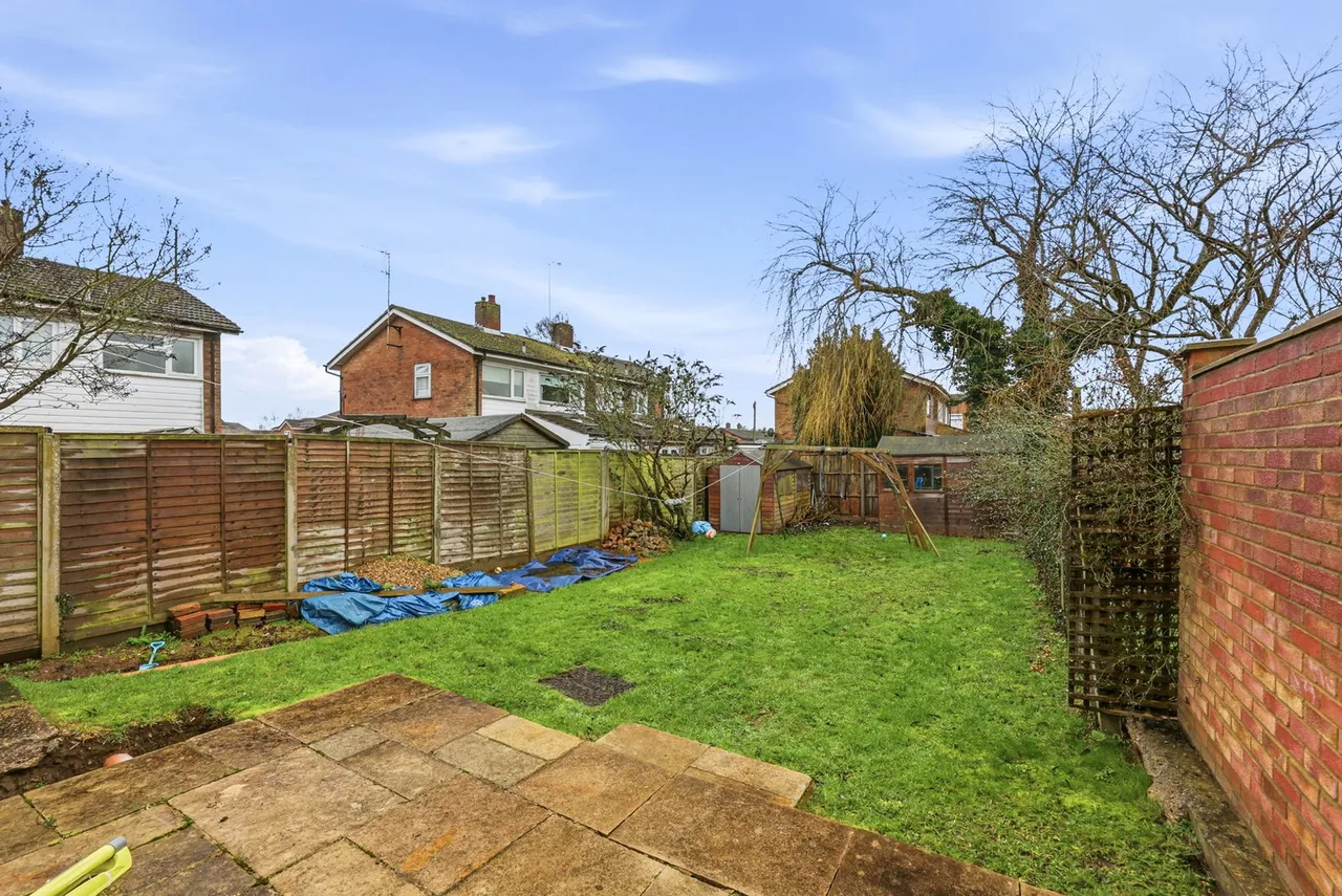 Lakefield Avenue, Toddington, photo 6