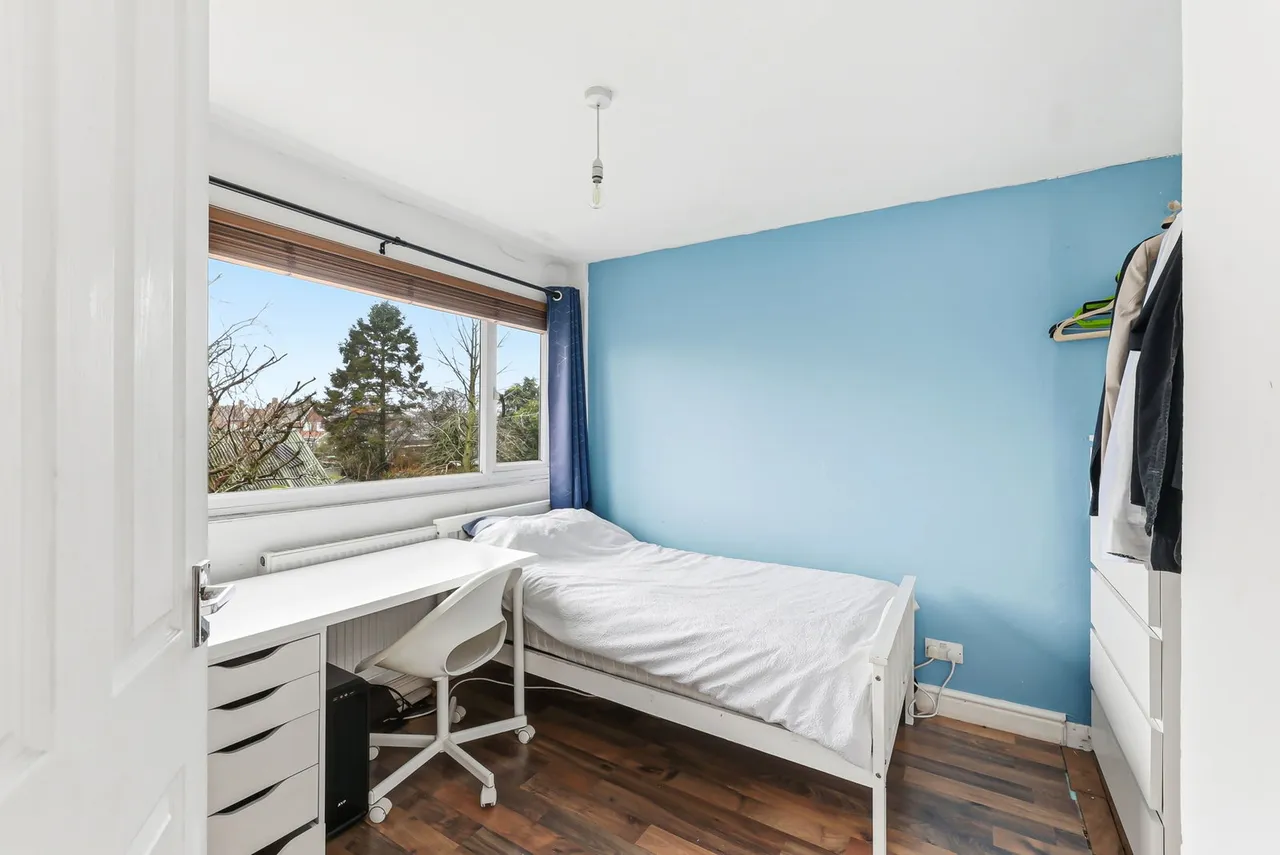 Lakefield Avenue, Toddington, photo 12