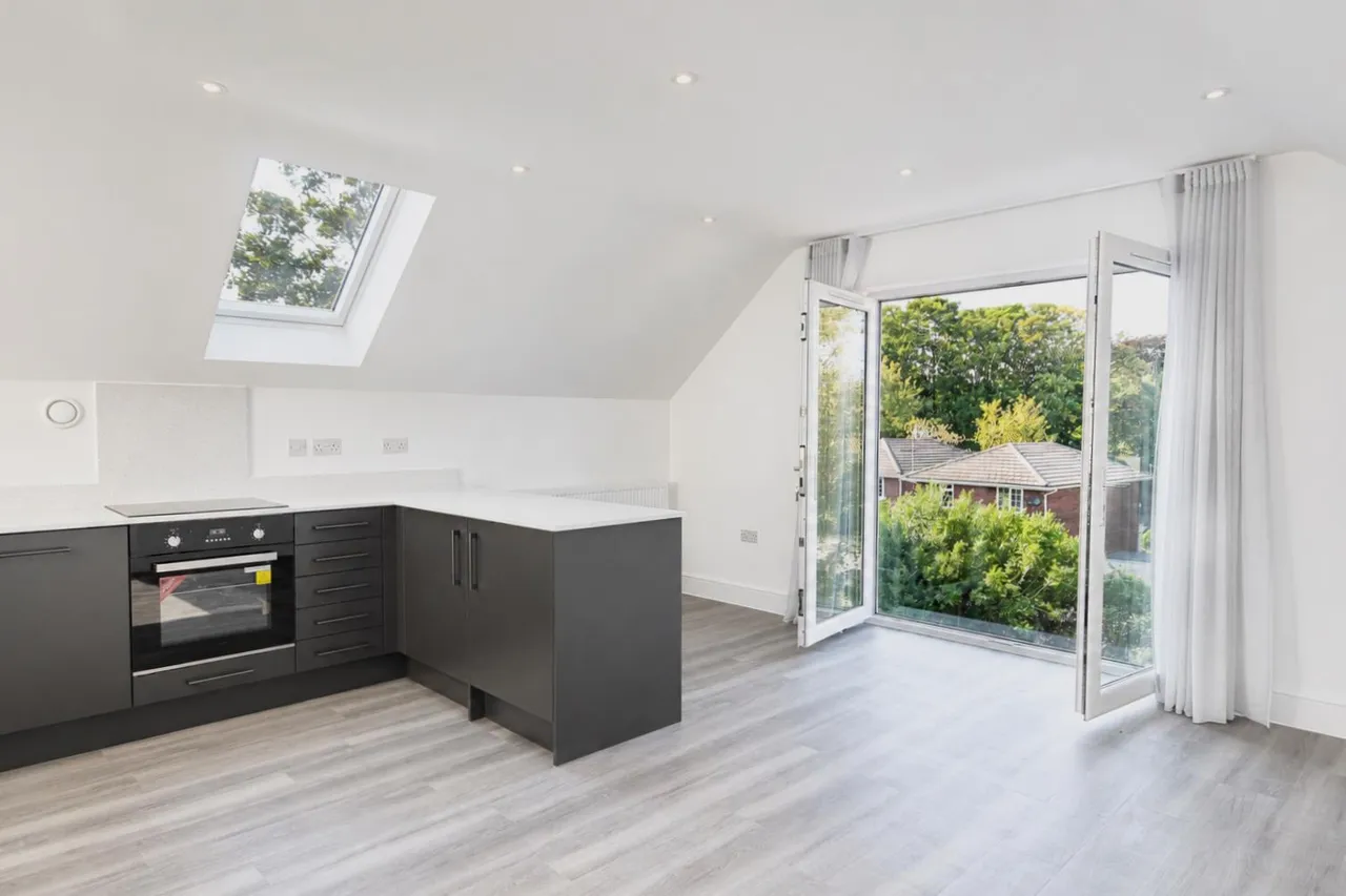 Andrews Close, Epsom, KT17, photo 2