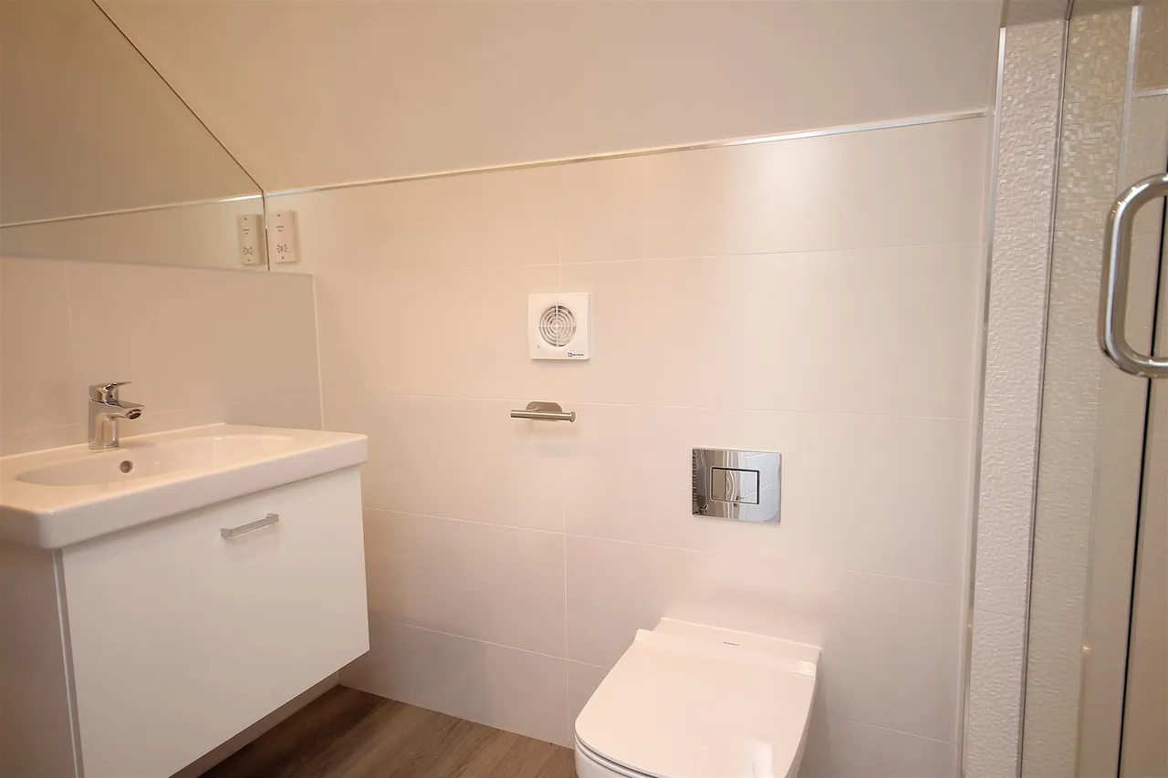 Andrews Close, Epsom, KT17, photo 7