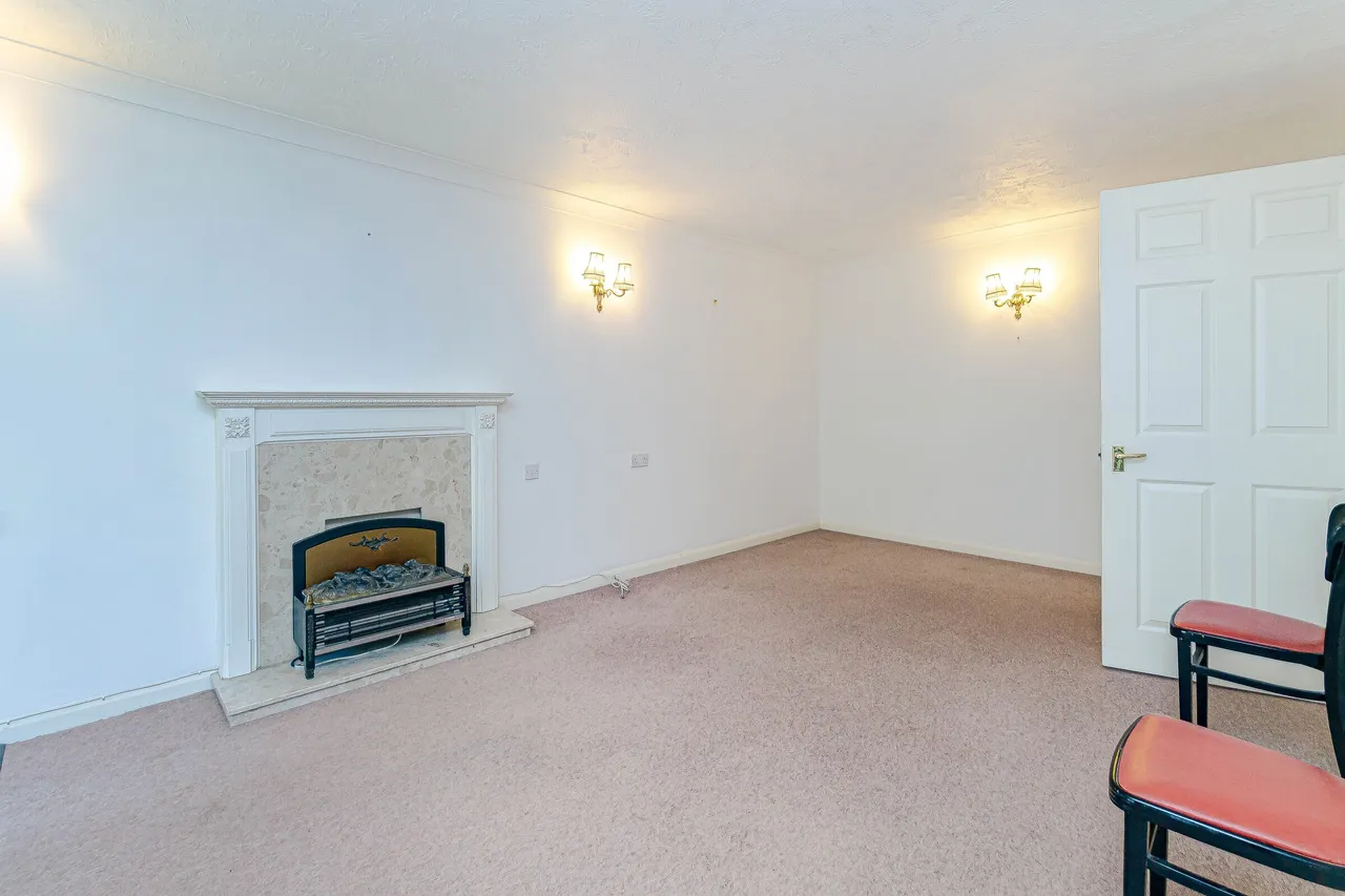 Bourne Court, 91-103 Croydon Road, Caterham, Surrey, CR3, photo 12