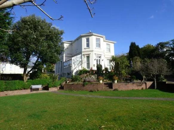 2 bed flat to rent, Roundham Road, Paignton, TQ4